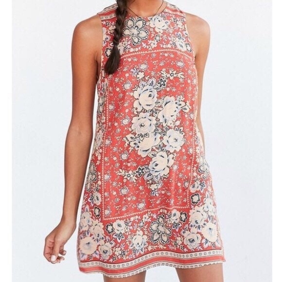 Urban Outfitters Ecote Floral Shift Mini Dress L